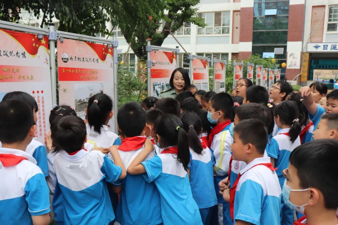 8、红色文化进校园